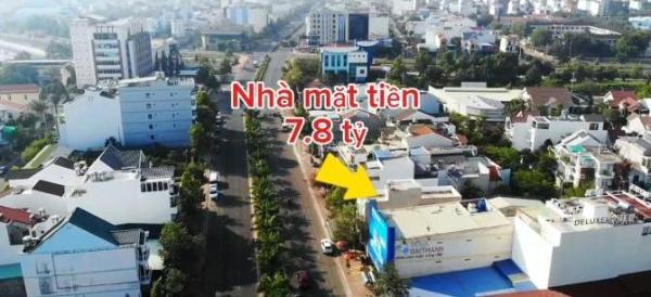 Bán Nhà mặt phố 100m²