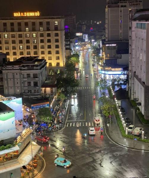 Bán Nhà mặt phố 98m²