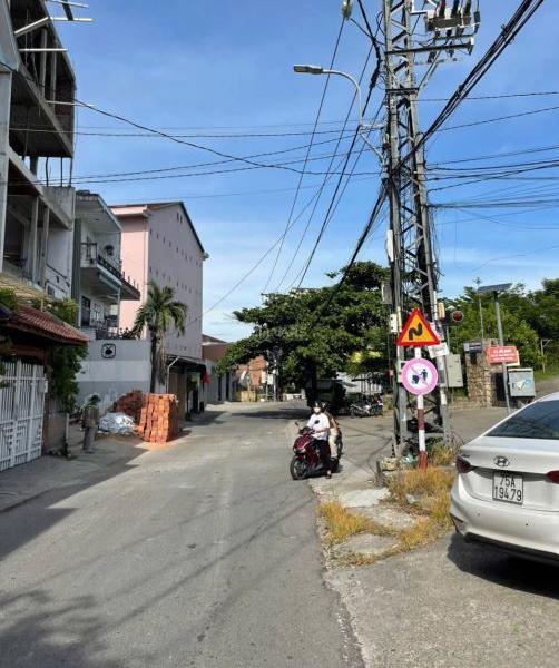 Bán nhà mặt tiền Trần Phú , Phường Phước Vĩnh 🏦 , Tp Huế