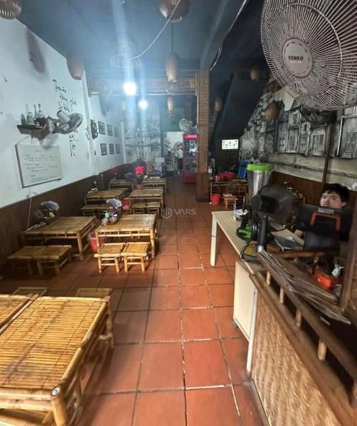 Cần cho thuê Nhà mặt phố 250m²