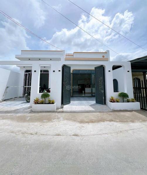 Bán Nhà mặt phố 120m²