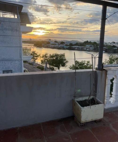 Cần bán Nhà mặt phố 85m²