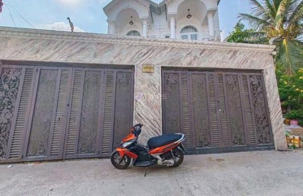 Cần bán Nhà trong hẻm 95m²