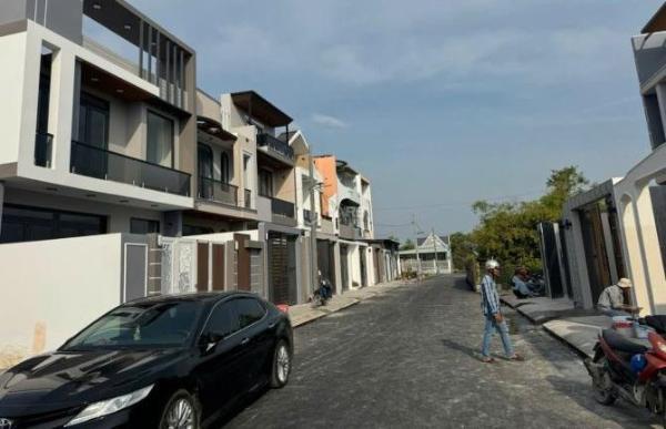 NHÀ MẶT TIỀN CÁCH CHỢ BÌNH CHÁNH 5KM THUẬN 💥 TIỆN KINH DOANH