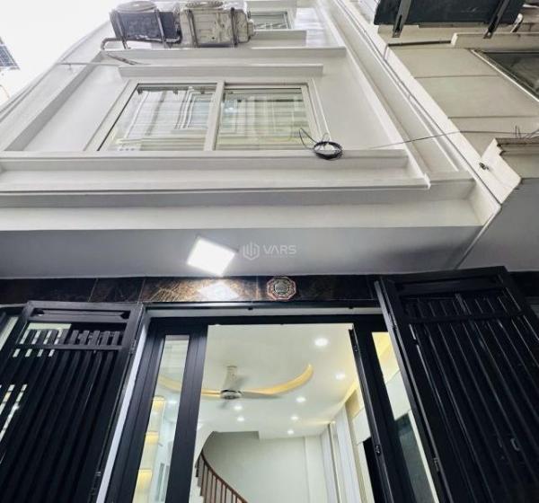 Cần bán Nhà trong hẻm 31m²