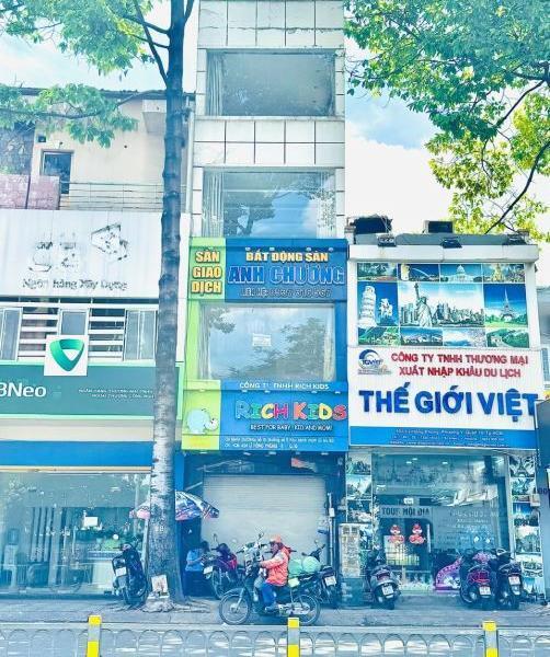 Cho thuê nhà 🏦 404 Lê Hồng Phong, P1, Q10. Trệt, 3 Lầu, Sân thượng, DT 4x12 chỉ 36tr