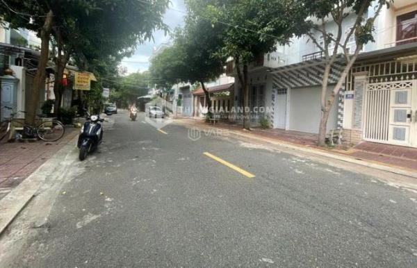 Cần bán Nhà mặt phố 90m²