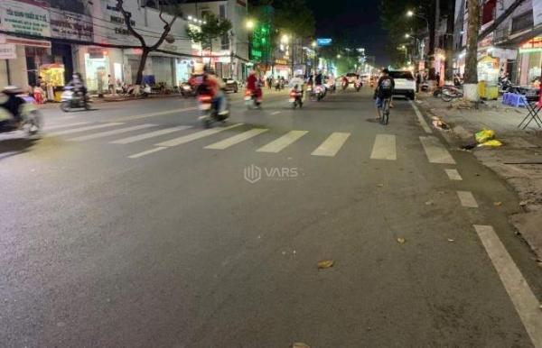 Cần bán Nhà mặt phố 102m²