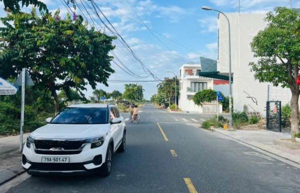đất khu tái định cư Hòn 🏣 Rớ 2 giá tốt. Vị trí: Khu TĐC Hòn Rớ 2, khu vực đông dân cư,