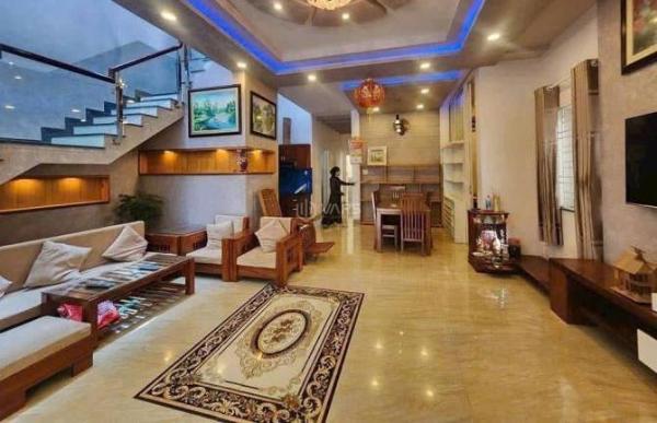 Nhà 2 tầng góc 2 MT Bùi Huy Ích - KDC Hòn Sện, 197m2 vuông đẹp, nội thất 🏬 cao cấp chỉ 12 tỷ