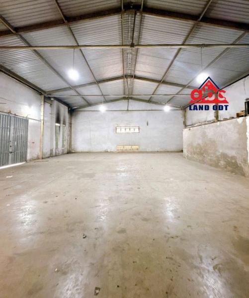 XT201 Cho thuê Nhà Văn Phòng Kèm Nhà Kho . Gần Amata Tp Biên 👍 Hoà dt gần 400m2