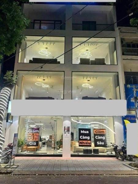 Cần bán Nhà mặt phố 400m²