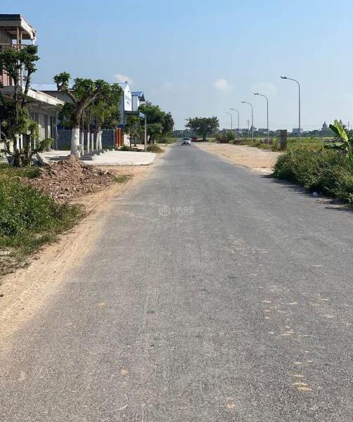 Cần bán lô đất tại thôn Đoài, ☘ Hoà Bình, Kiến Xương ✔️Dt 100m2 mặt tiền 5m. Vỉa hè rộng,