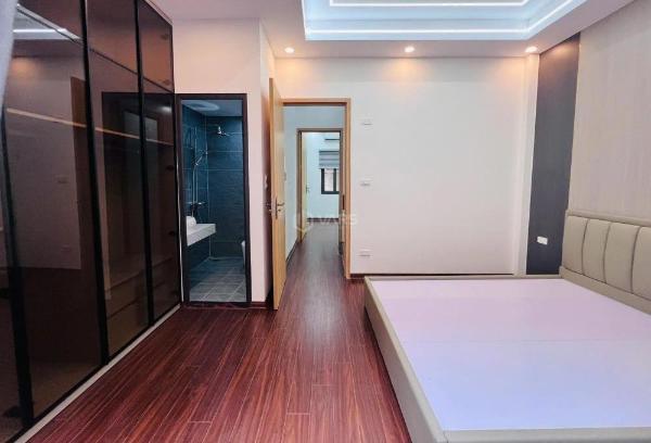 Bán nhà 🏣 mới 5 tầng full nội thất phố vĩnh phúc ba đình giá 10,5 tỷ