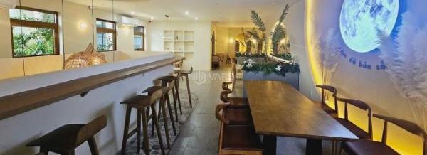 Cần cho thuê Nhà mặt phố 300m²