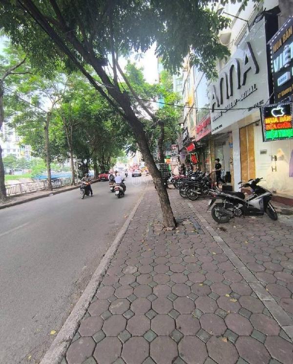 Bán nhà mặt phố khương trung, hn, dt 42 m2, 5 tầng, giá bán 13 tỷ 🔥mô tả: ☀️ 🏚️ nh