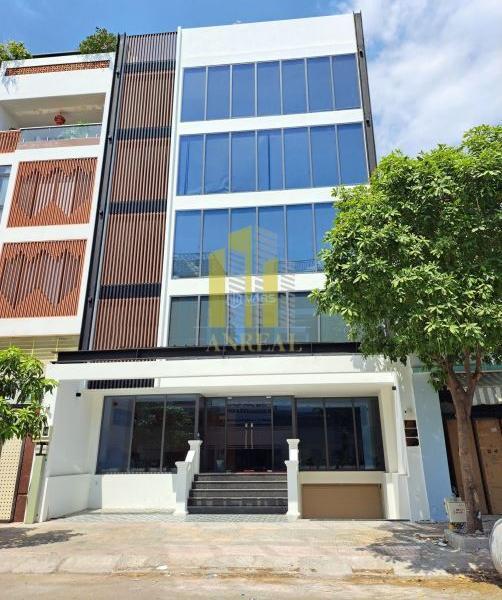 Tòa Văn 👍 Phòng Hầm 5 Lầu, Thang Máy Đầy Đủ Nội Thất Văn Phòng - PCCC. DTSD 1100m2