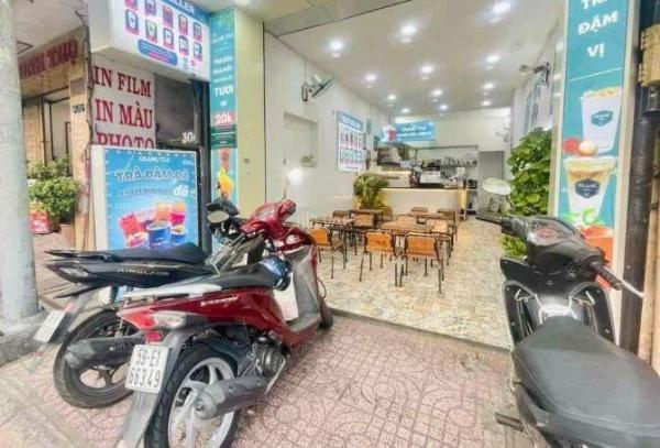 Chủ cho thuê Nhà mặt phố 120m²