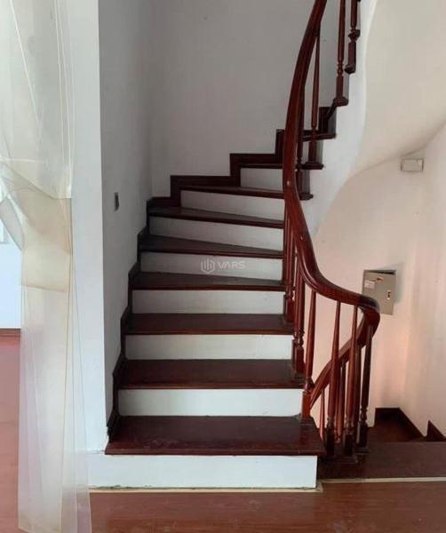 Cần bán Nhà trong hẻm 50m²