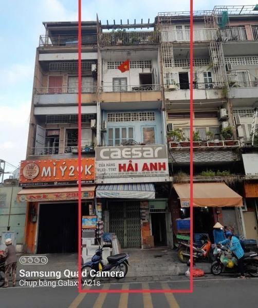 Cần 👍 bán gấp nhà mặt tiền 838 Võ Văn Kiệt, P.5, Quận 5. DT: 4*26.5m, nở hậu 7.8m. Chỉ 18 tỷ