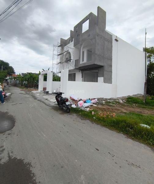 Chủ cần bán Nhà mặt phố 106m²