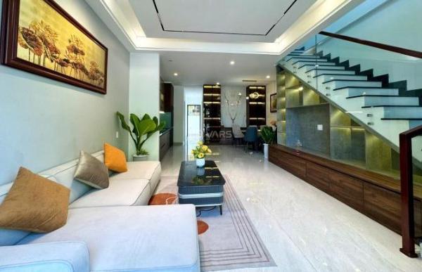 Bán Nhà mặt phố 105m²