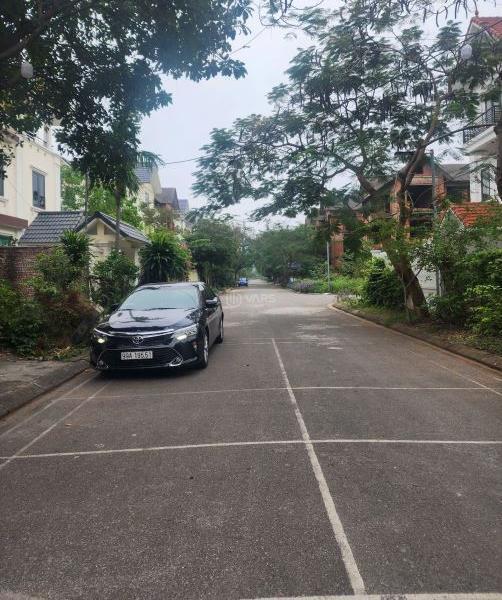 Bán biệt thự xây thô 3 tầng Hoàn Sơn tiên du dt 180m mt 10m giá 7.5 🏚️ tỷ