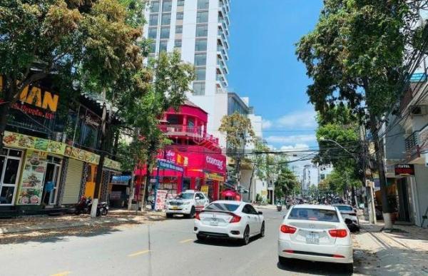 Bán Nhà mặt phố 278m²