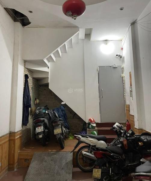 Cần bán Nhà trong hẻm 60m²