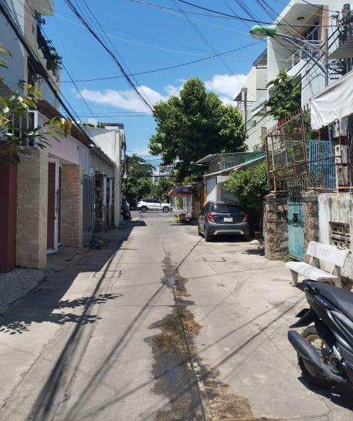 Bán Nhà mặt phố 79m²