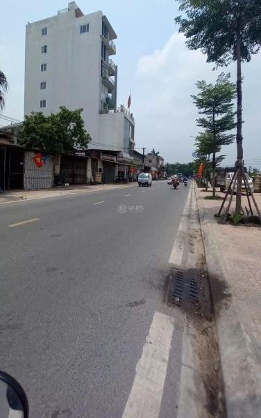 Chủ cần bán Nhà mặt phố 75m²
