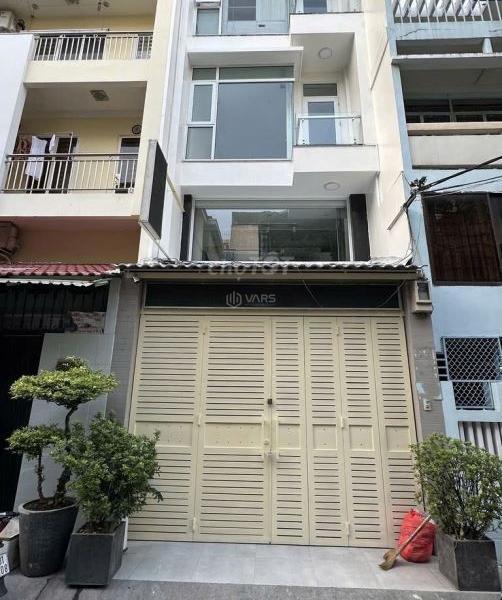 Cần cho thuê Nhà mặt phố 270m²