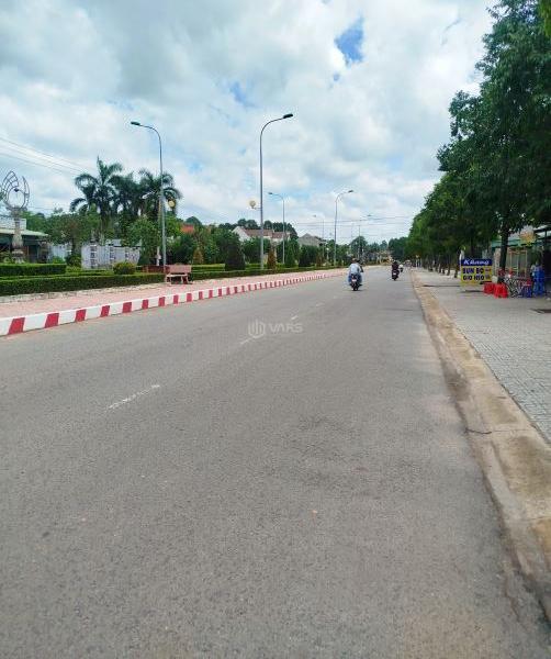 Bán đất đường 30 tháng 4 Thị Trấn Tân Biên, huyện Tân 🏘️ Biên, Tây Ninh giá 400tr 1mét ngang
