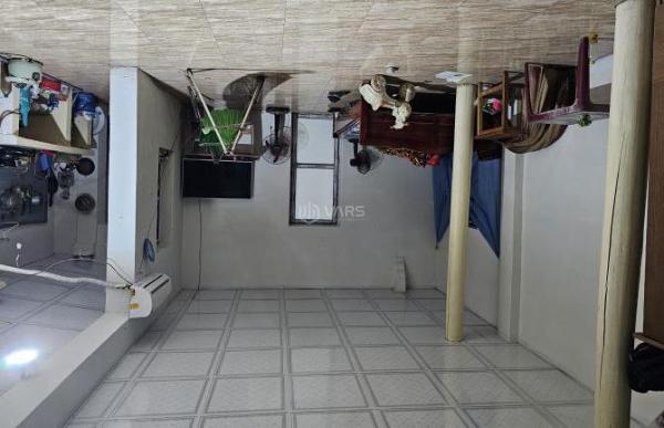 Bán Nhà mặt phố 65m²
