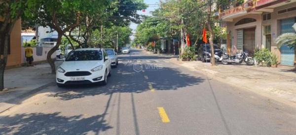 Chủ cần bán Nhà mặt phố 150m²