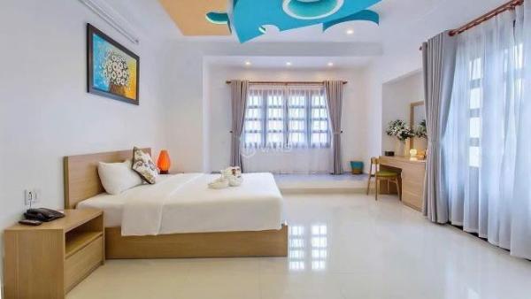Chủ cần bán Nhà mặt phố 325m²