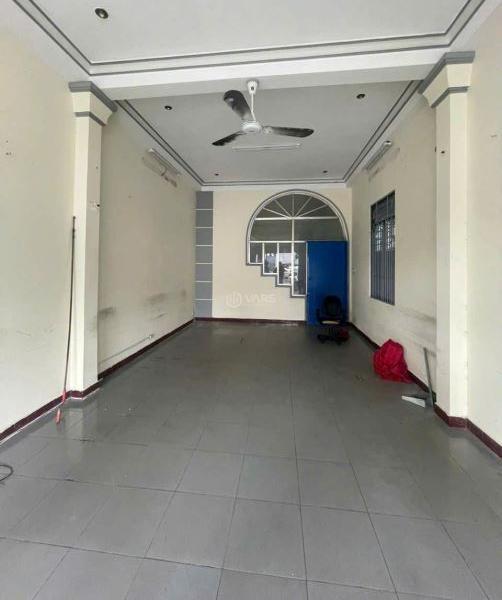 Cần bán Nhà mặt phố 102m²