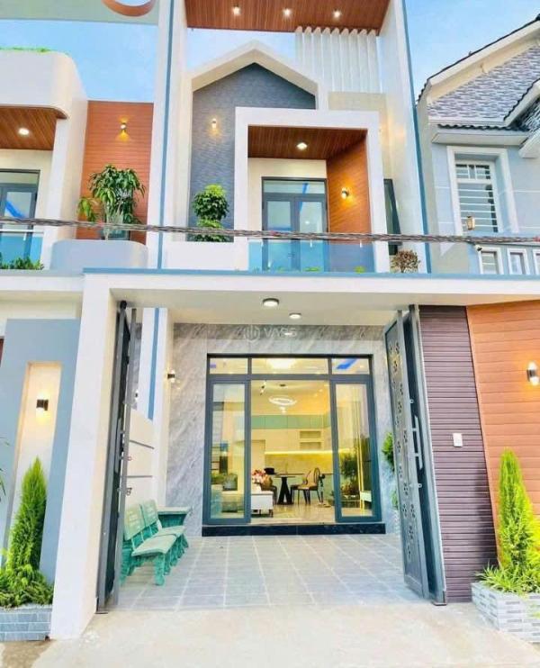 Nhà 2 tầng chính chủ bán mt nguyễn kim công, tp tân an, 1.6 tỷ/63m2, 🏤 shr