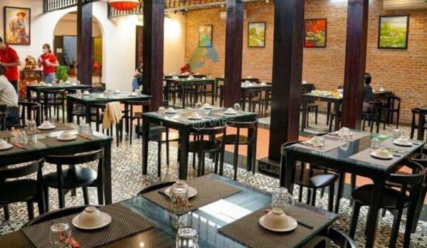 Cho thuê Nhà mặt phố 370m²