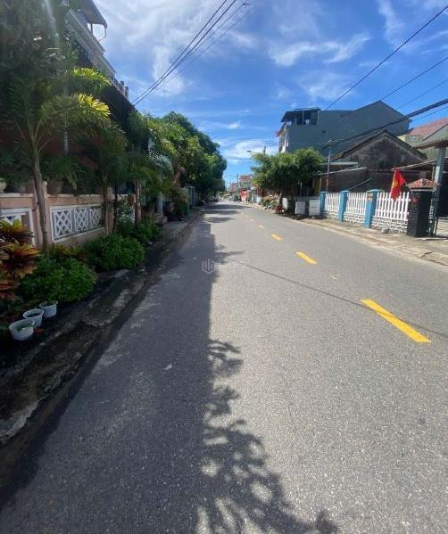 Chủ cần bán Nhà mặt phố 150m²