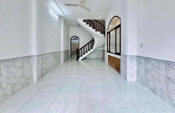 12 triệu❌️ Nhà thuê Gò Vấp 🌊 4PN 4WC❌️Hẻm xe hơi Phạm Văn Chiêu 4x17m Sân để xe