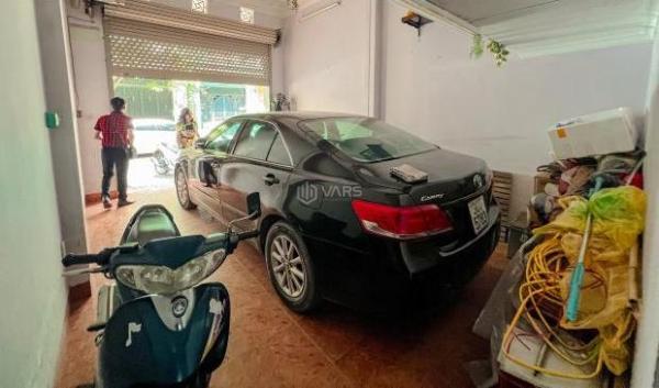 Cần bán Nhà trong hẻm 69m²