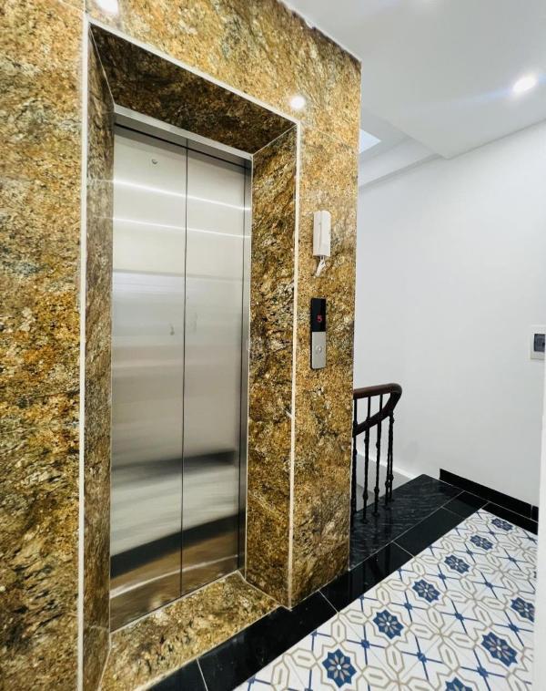 Cần bán Nhà trong hẻm 42m²