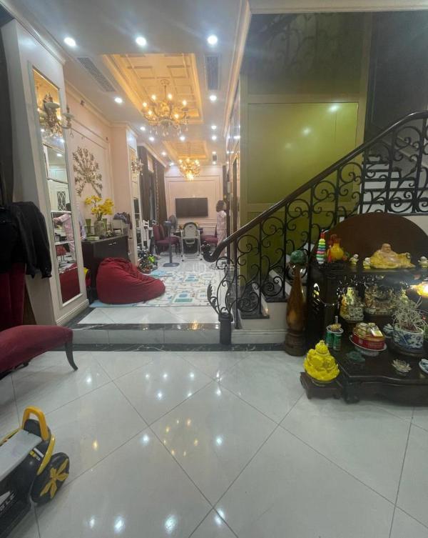 Giải phóng 🏦 -thanh xuân. dt: 58m2 x 5t x 5.6m.mt.