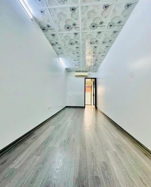 Bán nhà tập thể giá tốt phố minh khai chỉ hơn 2tỷ. sđcc diện tích sổ 🏦 12.6m²,