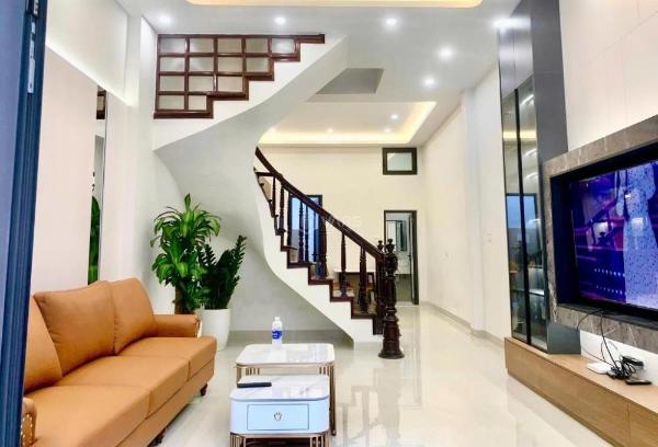Bán nhà cổ nhuế: dt 48m2 - nhà đẹp full nội 🆘 thất - sổ vuông gd ngay