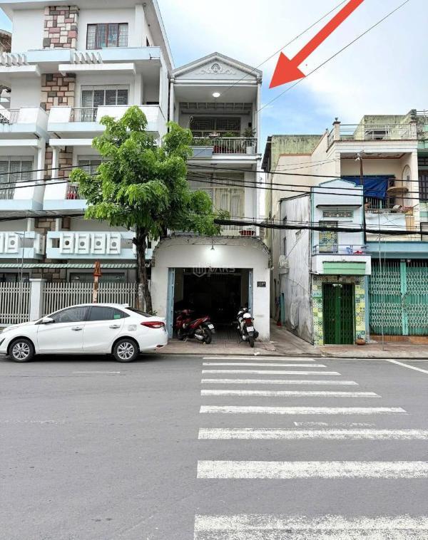 Bán Nhà mặt phố 160m²