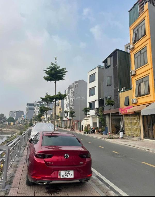 Bán Nhà mặt phố 15m²