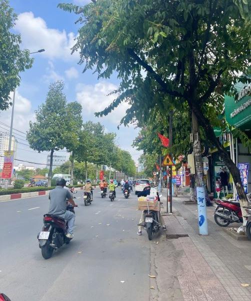 Bán căn nhà ☘ mặt tiền kinh doanh P Tân Hiệp sát đồng khởi 50m ,DT 245m2 Giá 6ty9