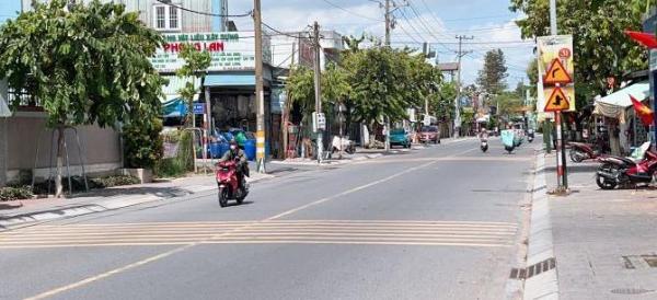 Bán Nhà mặt phố 175m²